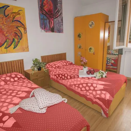 Sleeps 6 Pool * イスプラ